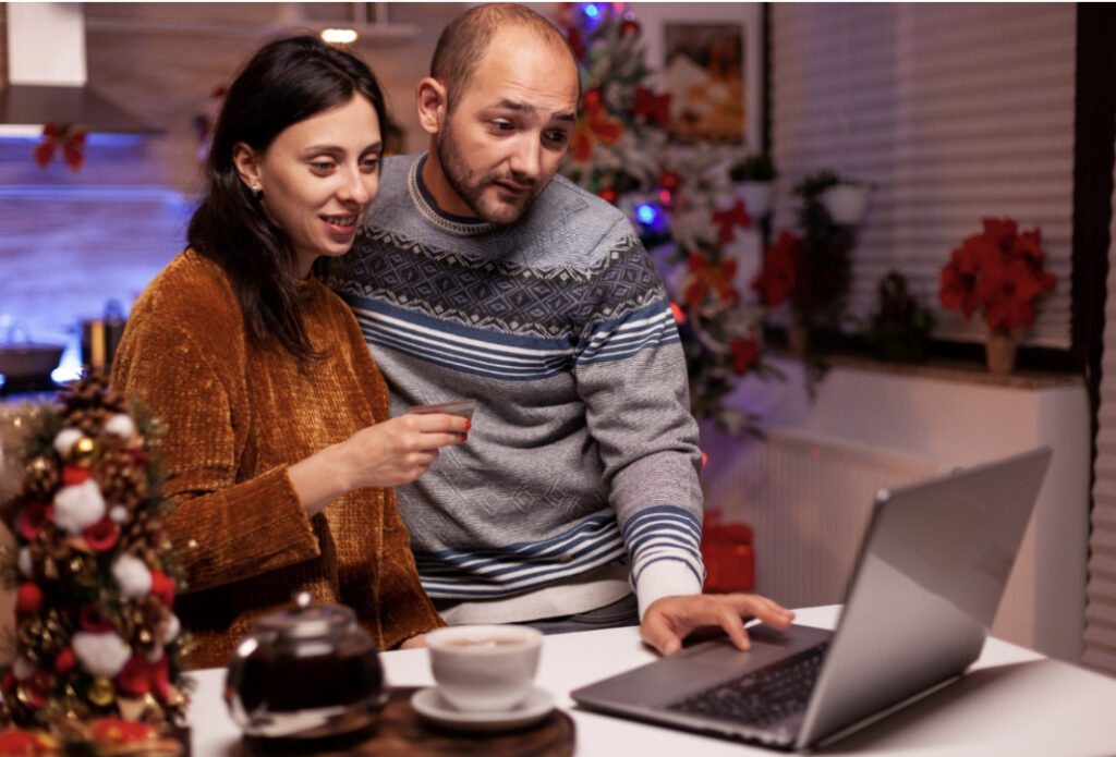 5 Simple Steps to Avoid Racking up Debt over the Holidays Finance